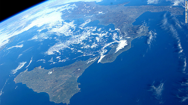 イタリア　　写真提供：ESA/NASA
