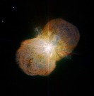 イータは１８４０年代に「大爆発」を起こしたことで知られる。それから数年間、イータは宇宙で最も明るく輝く星の１つとなったが、その後急激に減光。理由は分かっていない (C) ESO