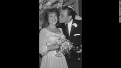 エセル・マーマンさんとの結婚式で＝１９６４年、カリフォルニア州ビバリーヒルズ