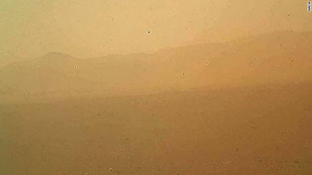 キュリオシティが撮影した火星地表の様子＝NASA提供