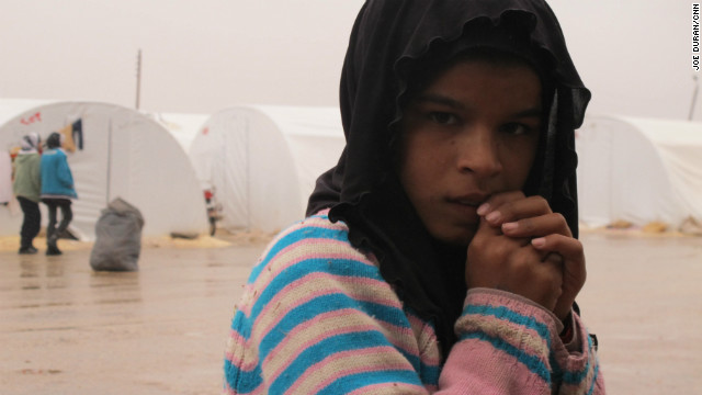 シリア国内のキャンプにいる避難民＝１２月７日撮影