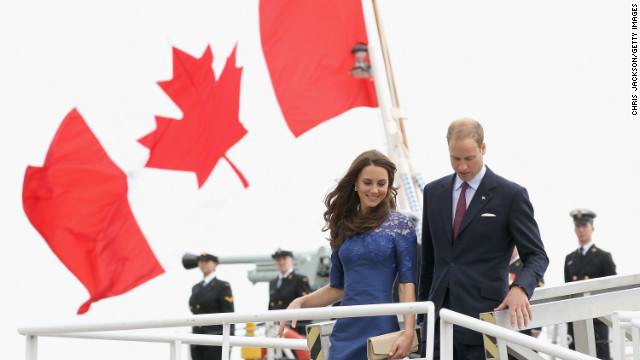 カナダを訪れた英国のウィリアム王子とキャサリン妃。カナダも男子優先の王位継承制度を廃止する方針だ