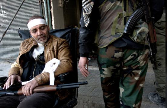 シリア反体制派の兵士。ＥＵは反体制派に対する武器供与を認める方針を示した