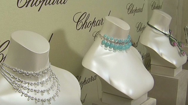 カンヌではスイスの宝飾品ブランド「ショパール」の宝石の盗難事件があったばかりだった