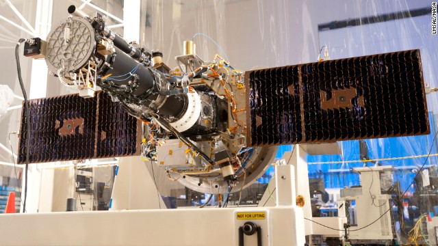 パネルを開いた状態の太陽観測衛星「ＩＲＩＳ」＝LMSAL／NASA提供