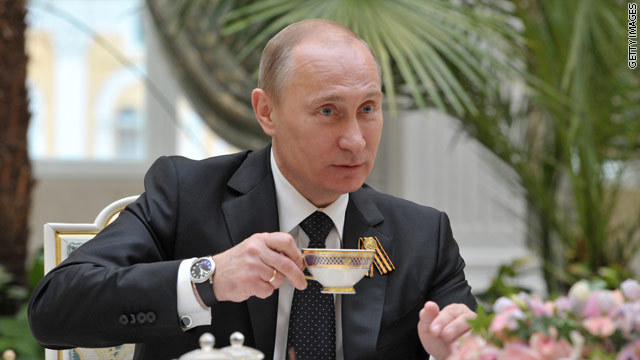 プーチン露大統領が潜水艇に乗り込み沈没船を調査