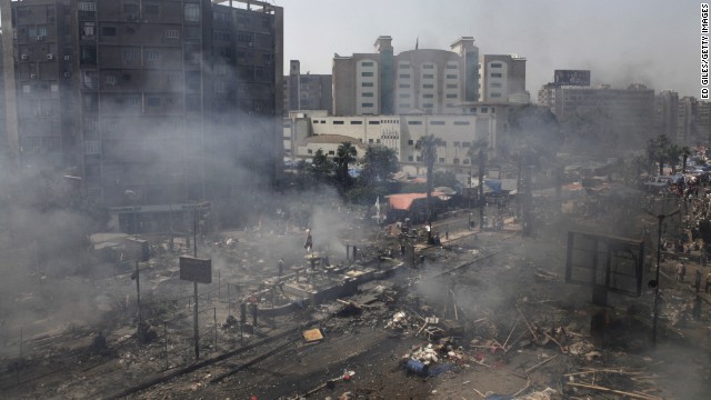 カイロ市内ではムルシ氏支持派と治安部隊の衝突が頻繁に起きている