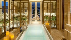 フォーシーズンズホテル・ジョルジュ・サンク（パリ）<br />
おしゃれな高級マンションのおもむき。３万７００ドル