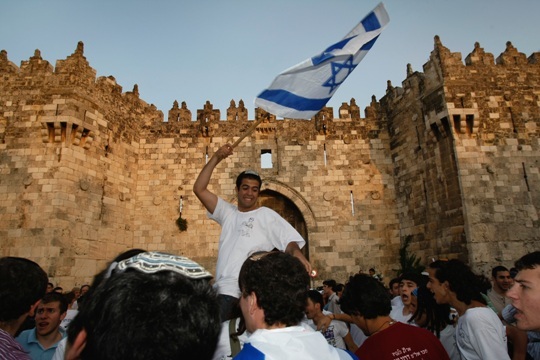 ユダヤ人はそれぞれの居住国よりイスラエルに忠実との見方が最も多かったという