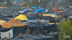 「Ｗ杯より住宅を」　サンパウロに抗議のテント村が出現