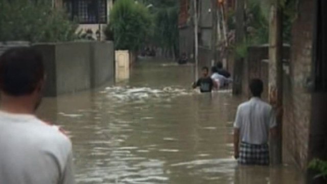 インドとパキスタンを襲った洪水で死者数が４００人を超えた＝ＣＮＮ－ＩＢＮ提供