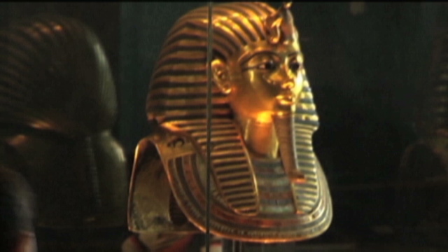 黄金のマスクなどで有名なツタンカーメン王の姿が再現された