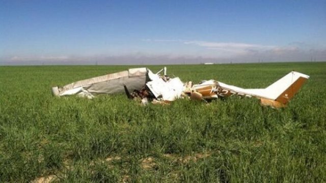 パイロットの自分撮りが墜落の原因か＝Adams County Sheriff/KDVR提供