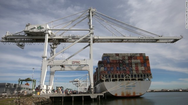 米西海岸の港湾施設の労使交渉が長引き物流に大きな影響が