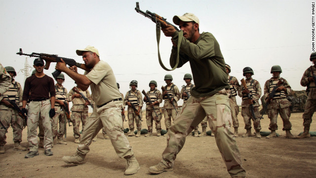 イラク軍兵士のトレーニング風景。ＮＺの部隊が治安部隊の訓練を行うという