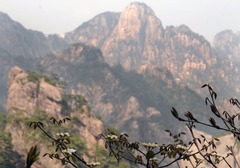 中国・安徽省にある黄山はユネスコ世界遺産にも指定されている＝Gillian Bolsover/CNNGo提供