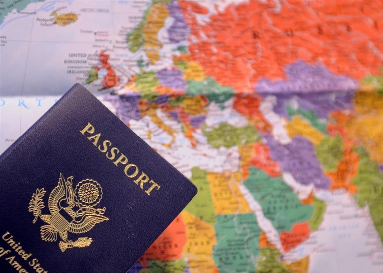 世界で一番多くの国に行けるパスポートは？