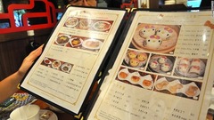 ６．ハローキティ中菜軒で提供している料理は４０点で、値段は４２～２３８香港ドル（約６６６～３７８０円）。半数がハローキティ関連だ