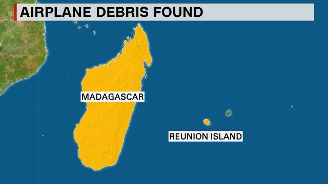 仏領レユニオン島で、行方不明のマレーシア航空機の可能性がある残骸が発見された