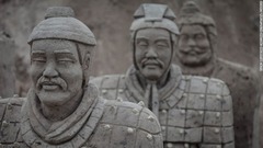 フリースラント州オスのホテルは兵馬俑（へいばよう）など古代中国がテーマ