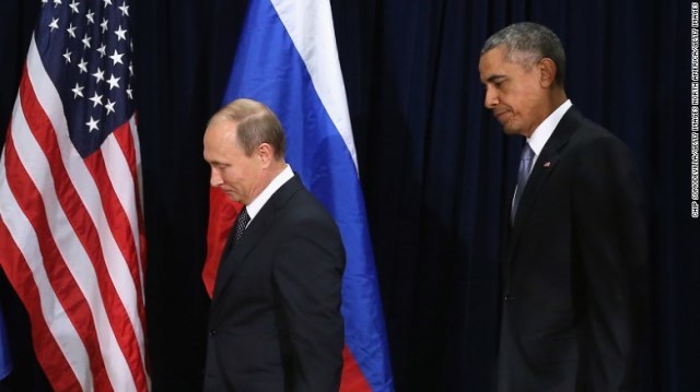 国連総会に出席したプーチン大統領（左）とオバマ大統領