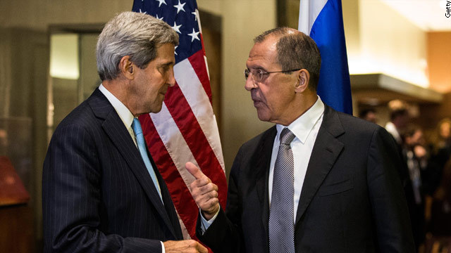ケリー米国務長官（左）とラブロフ・ロシア外相
