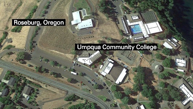米オレゴン州ローズバーグのコミュニティー・カレッジで男が発砲＝Google Earth/CNN