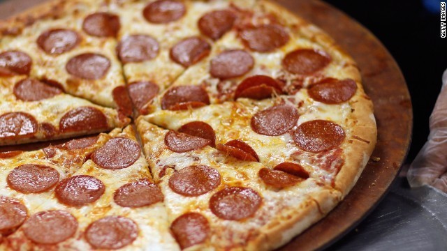送金アプリの分析から、ピザを頻繁に食べる米国の若者の消費傾向が明らかになった