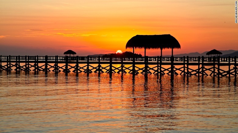 フローレス島（インドネシア）。コモド島の東５０キロに位置し、美しい自然が楽しめるほか、島内には素晴らしいレストランやホテルも