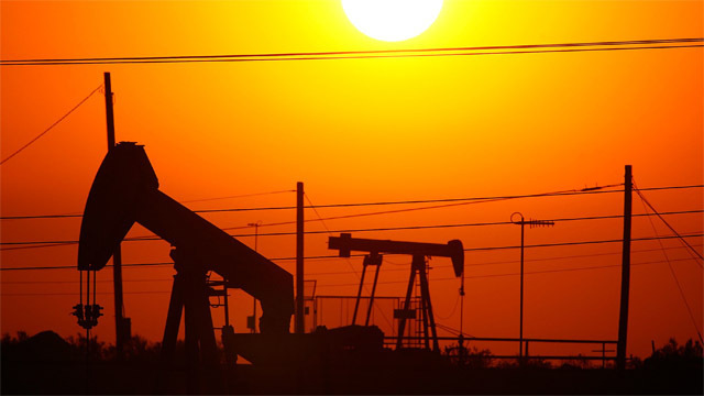 米国の増産などで原油価格は下落。ＯＰＥＣ各国の思惑が対立