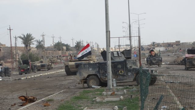 ラマディに進攻したイラク軍。ＩＳＩＳが支配地域から撤退する場面も出てきている