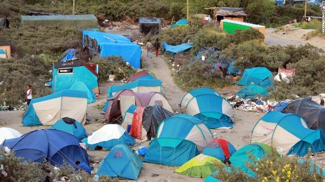 仏カレーの一角には、英国へ入国しようとする難民が集まり、暮らしている