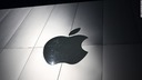 テロ容疑者のスマホのロック解除命令、アップルが拒否