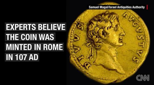 初代ローマ皇帝アウグストゥスの肖像画が刻まれた金貨が見つかった