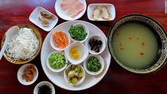 ３．雲南省の代表的料理の１つである「過橋米線」