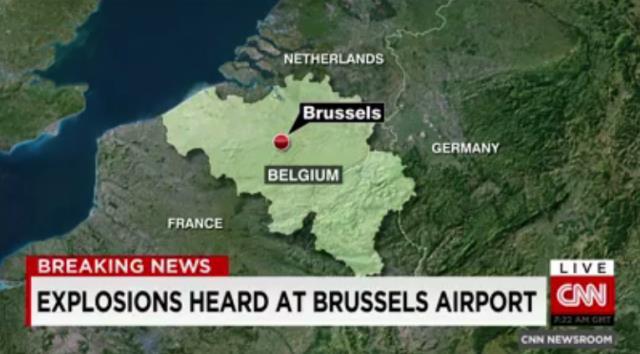 ブリュッセルの空港で２件の爆発があった