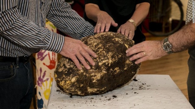 沼地から掘り出された２０００年前のバター＝キャバン州博物館