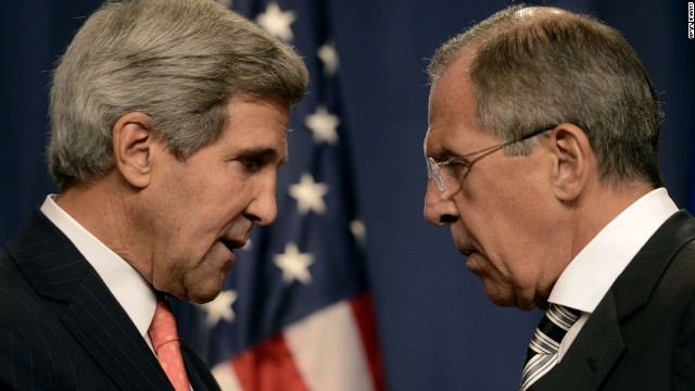 ケリー米国務長官（左）とラブロフ・ロシア外相。シリア空爆をめぐる合意は成立するか