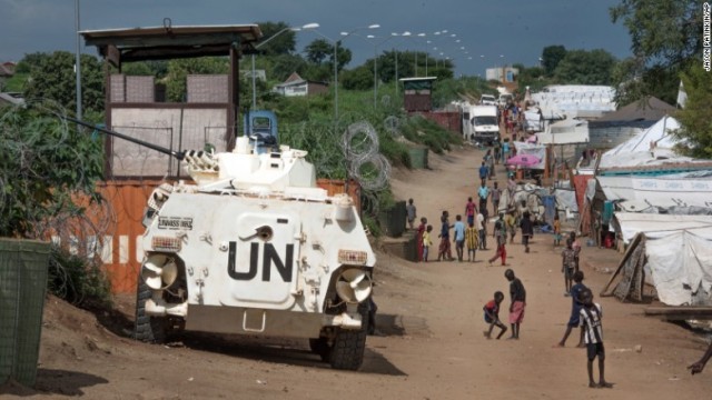 現在南スーダンには１万２０００人の国連部隊が派遣されている