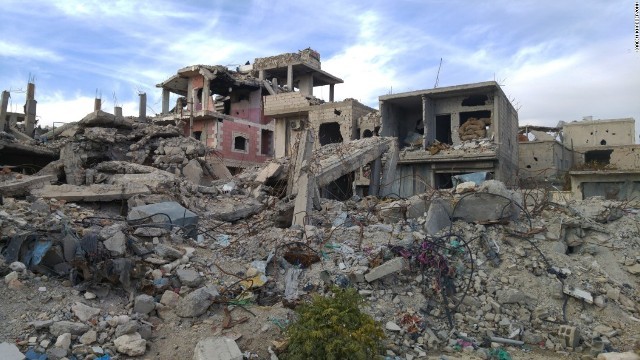 戦闘で破壊された建物。停戦の４８時間延長で米ロが合意した