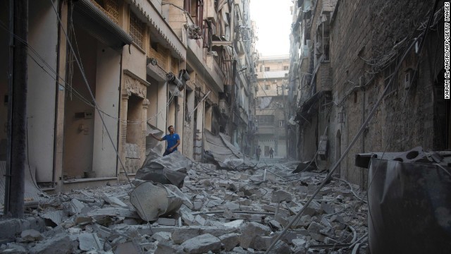 アレッポへの空爆は、シリア内戦が始まって以来最悪の規模に達しているという
