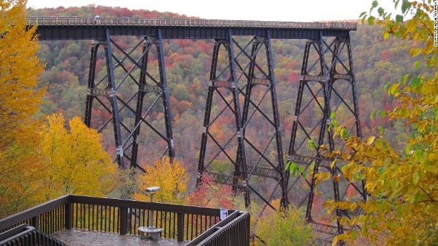 最初の建設は１８８２年にさかのぼる米ペンシルベニア州のキンズーア高架橋