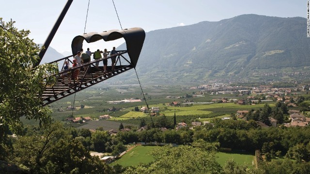 緑豊かな北イタリアの景観が楽しめる、建築家マッテオ・トュン氏設計の展望台