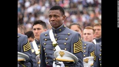５月２１日：米ウエストポイントの陸軍士官学校の卒業式で喜びの涙を流すハイチ出身の生徒