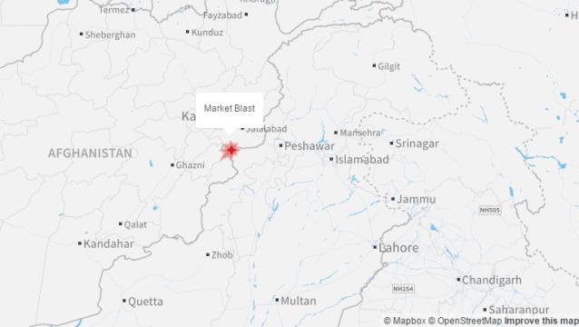 パキスタンで爆弾テロが起き、少なくとも６０人が死傷した