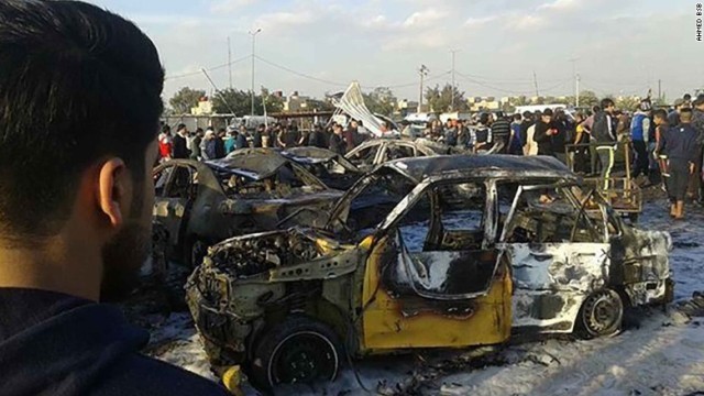 イラク首都バグダッドの自動車市場で爆弾テロが発生