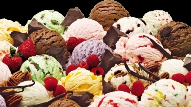 市販のアイスクリームの大部分は、ナッツ類を扱わない工場では生産されないという