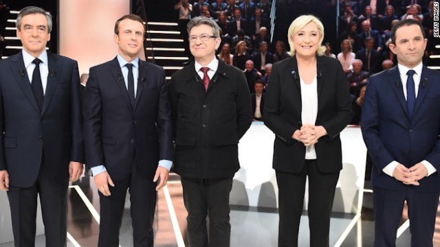 仏大統領選の候補者ら。現状で左派のメランション候補（中央）の躍進が目立つ