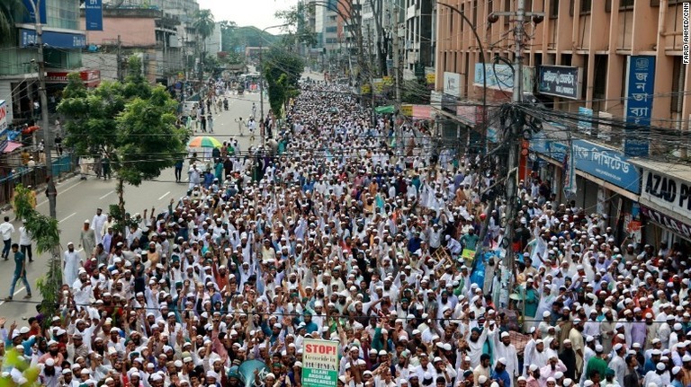 アジア各地でロヒンギャに対するミャンマー政府の対応を非難するデモが行われた