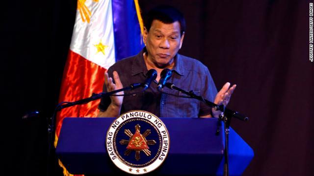 強硬な麻薬犯罪捜査に対し非難が集まっているフィリピンのドゥテルテ大統領